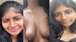 Beautiful School Girl Showing Boobs