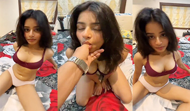 Desi Girl Enjoying Fucking Hard Pussy In Hotel